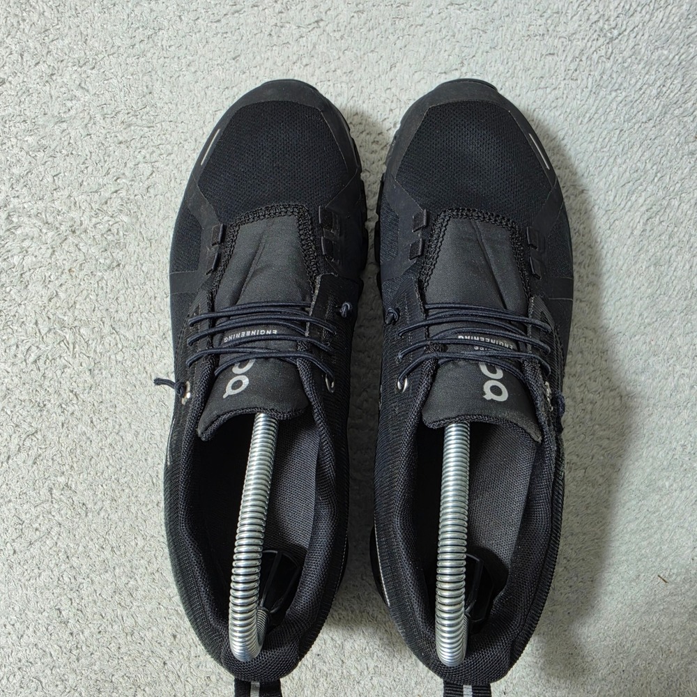 On Running Cloud Waterproof Women Size 8 Black Sneakers 59.98838 Excellent - Picture 6 of 8